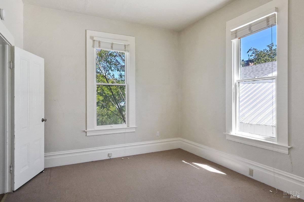 752 Petaluma Boulevard S