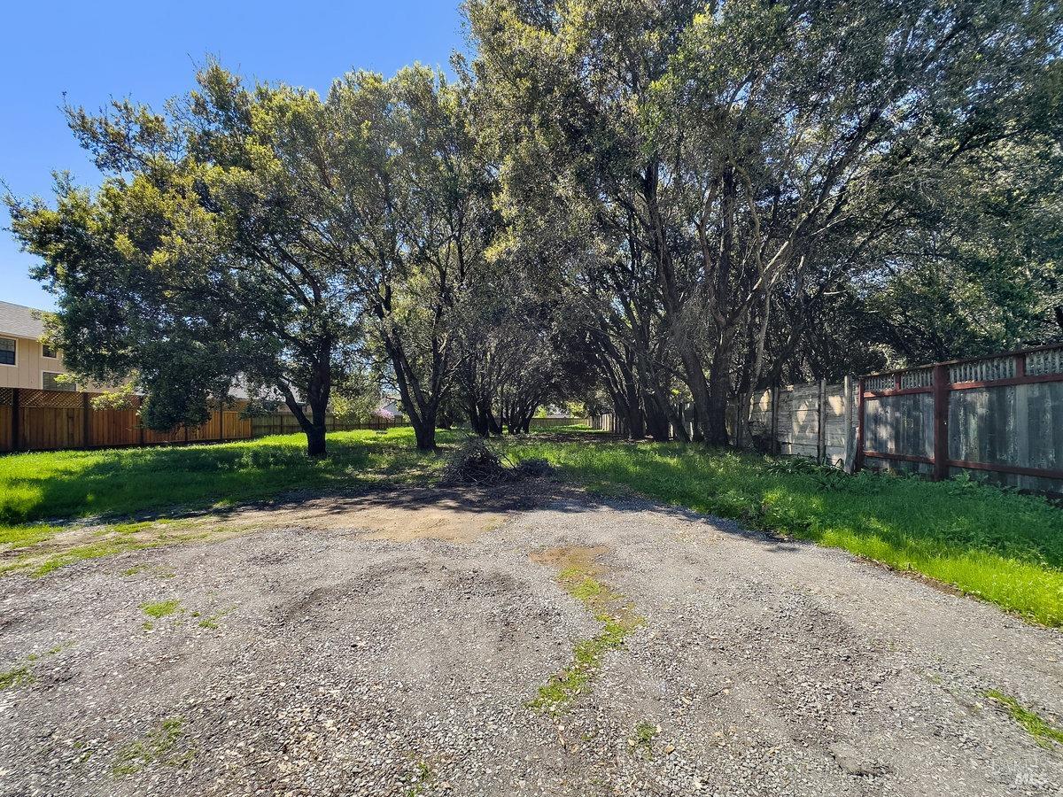 752 Petaluma Boulevard S