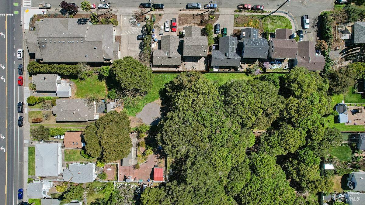 752 Petaluma Boulevard S