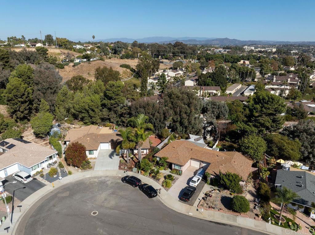 3270 Pearl Ln