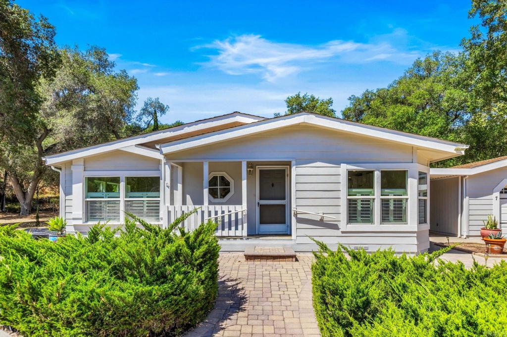8975 Lawrence Welk Drive 7