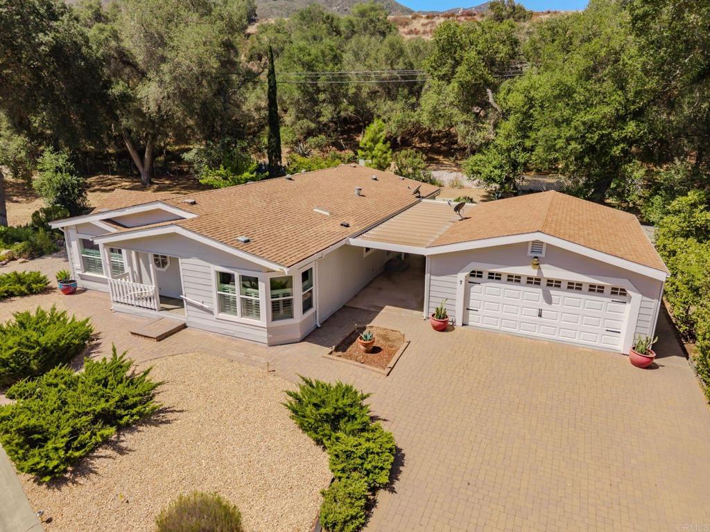 8975 Lawrence Welk Drive 7