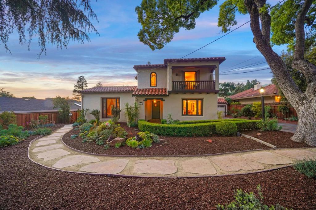 5401 Greenside Drive