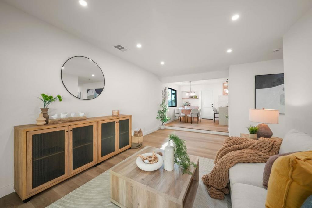2030 Sierra Wood Drive