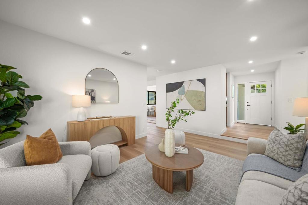 2030 Sierra Wood Drive