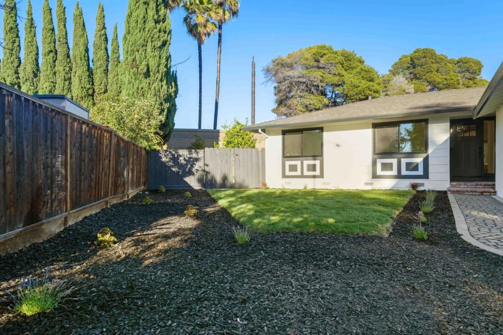 2030 Sierra Wood Drive
