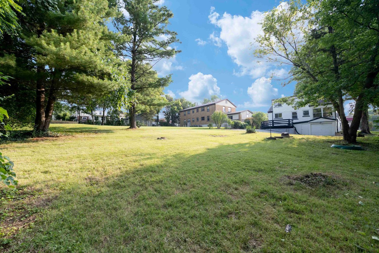 5469 Philloret Drive