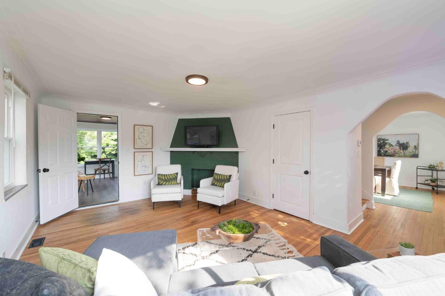 5469 Philloret Drive