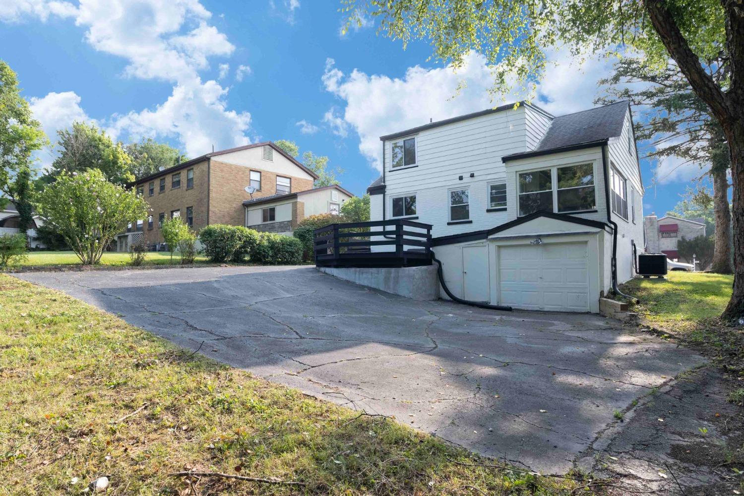 5469 Philloret Drive