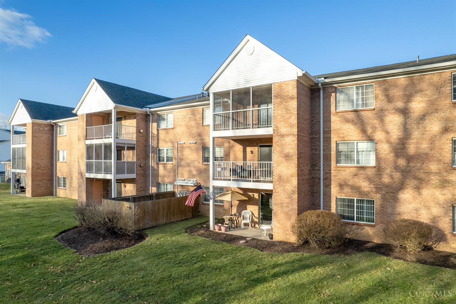 3225 Heritage Square Drive 23