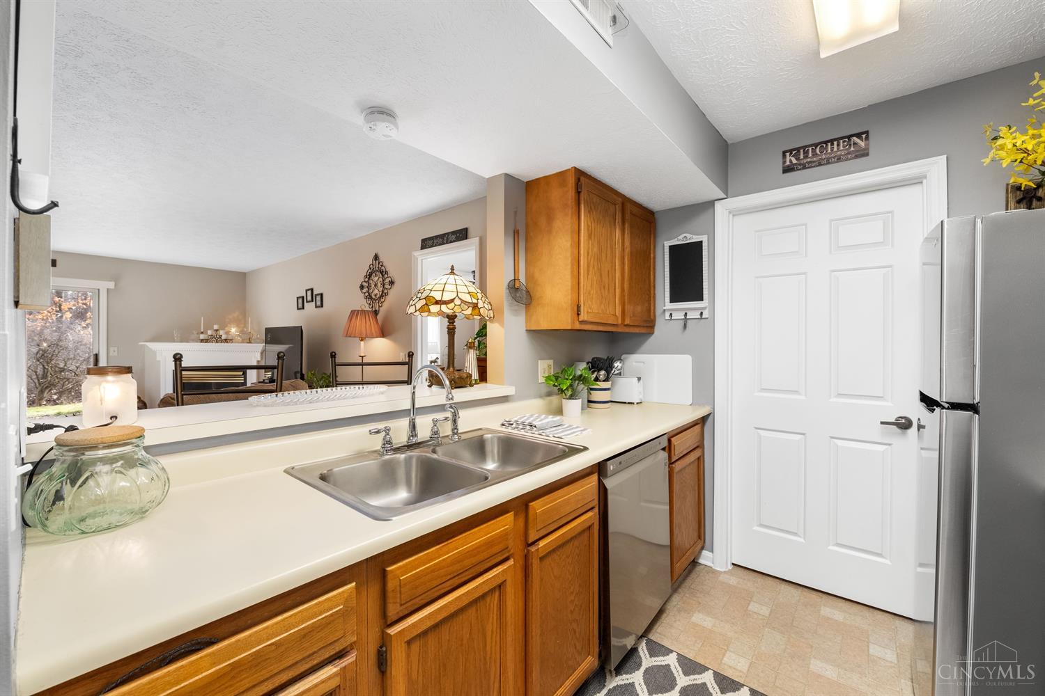 3225 Heritage Square Drive 23