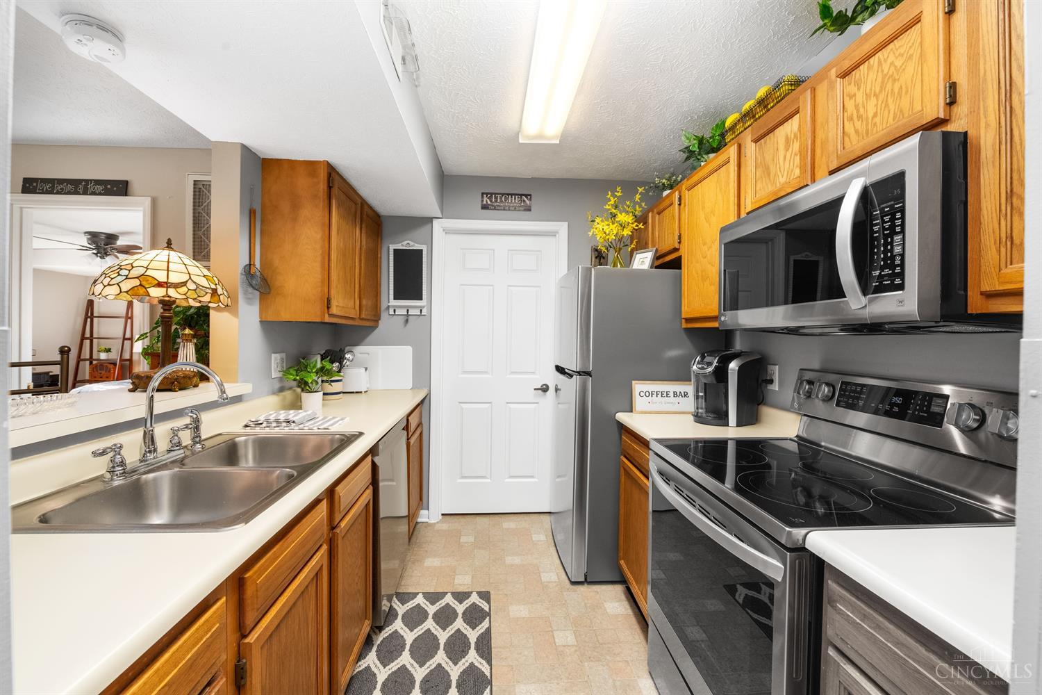 3225 Heritage Square Drive 23