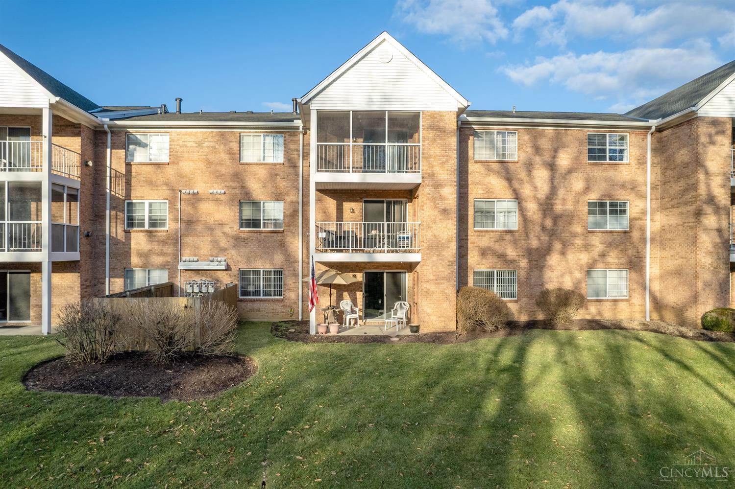 3225 Heritage Square Drive 23