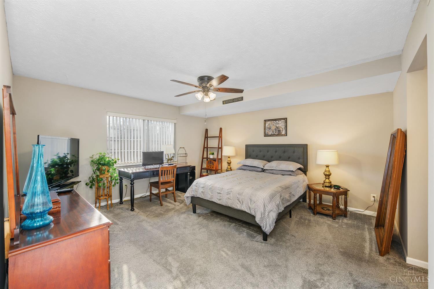 3225 Heritage Square Drive 23