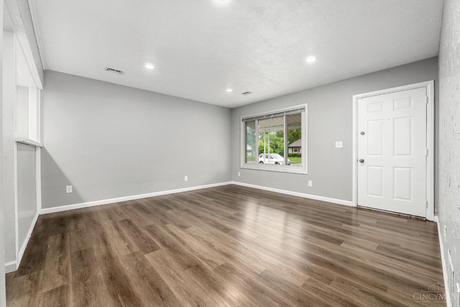 3981 Fawnhill Lane