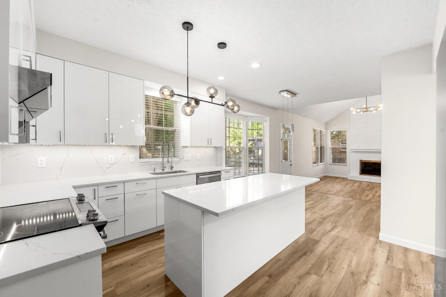 3317 Woodlake Court