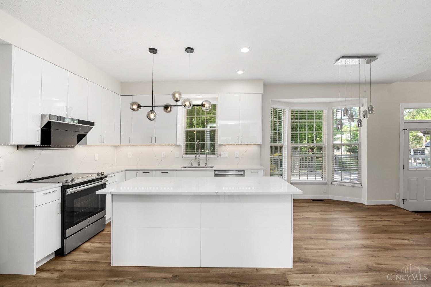 3317 Woodlake Court