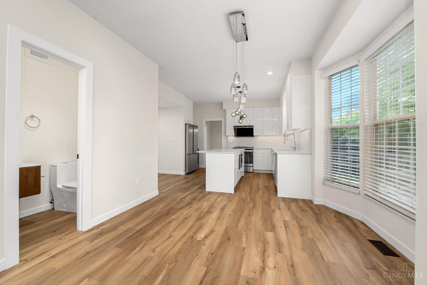 3317 Woodlake Court