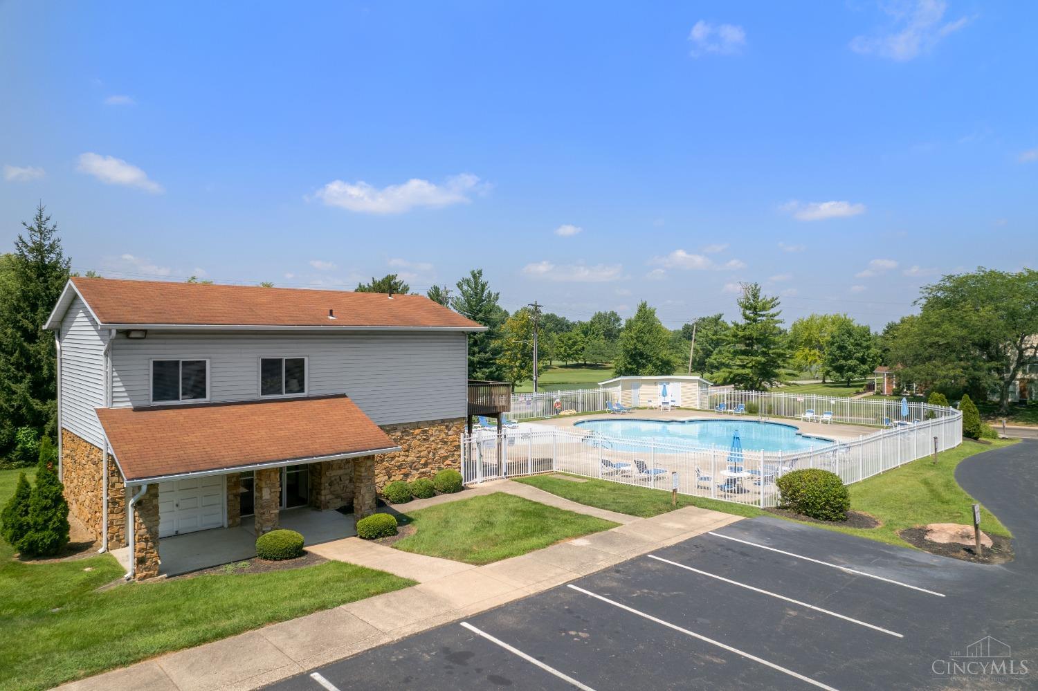 17 Moonbeam Court