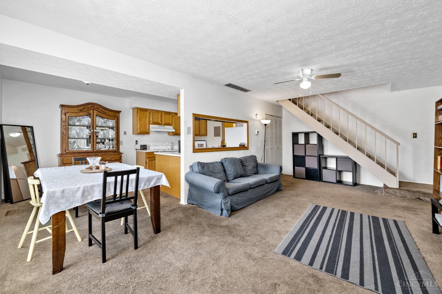 17 Moonbeam Court