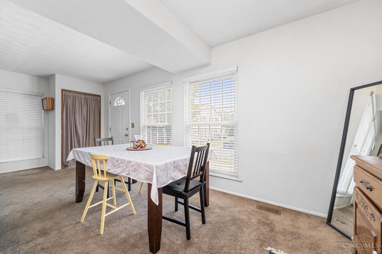17 Moonbeam Court