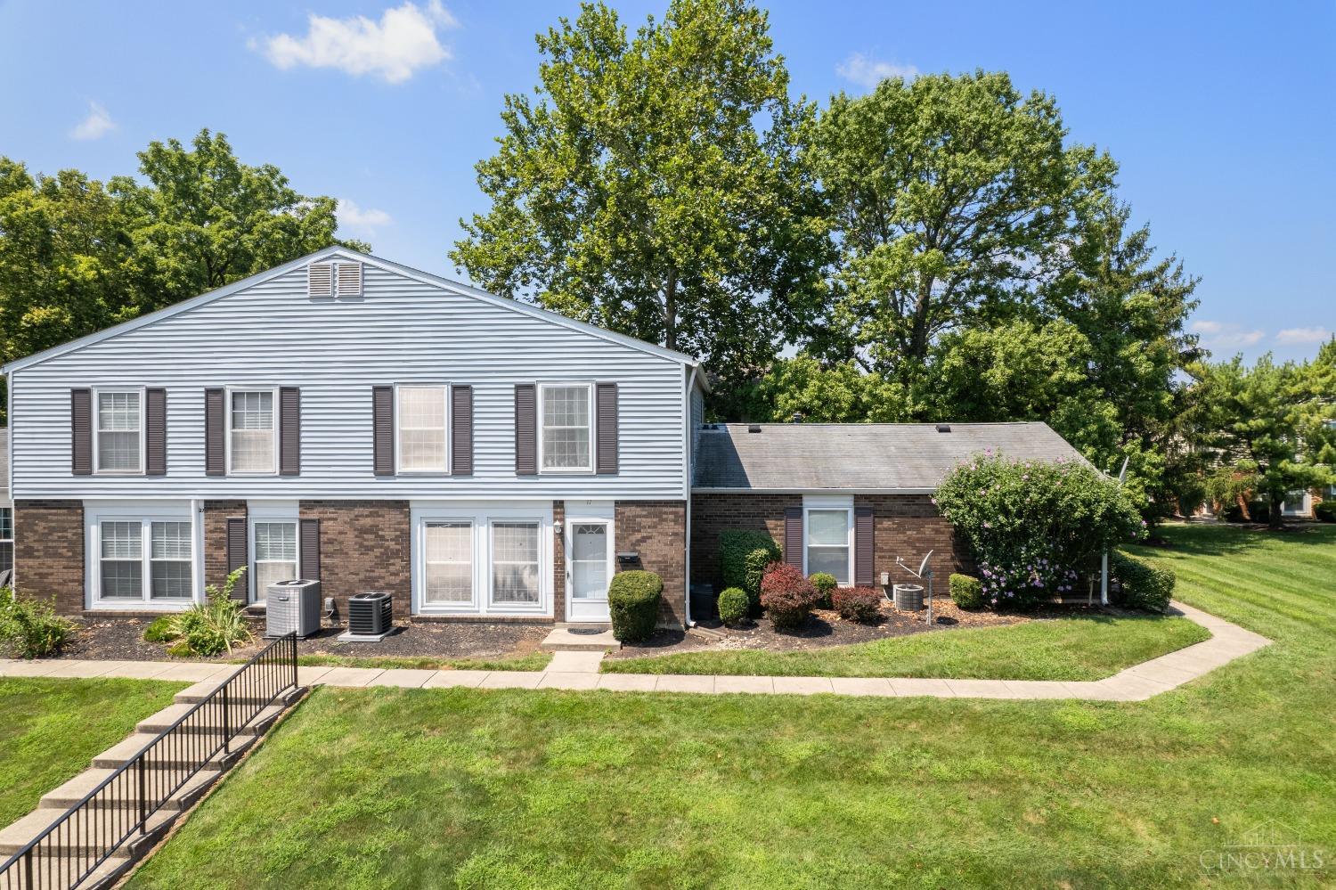 17 Moonbeam Court