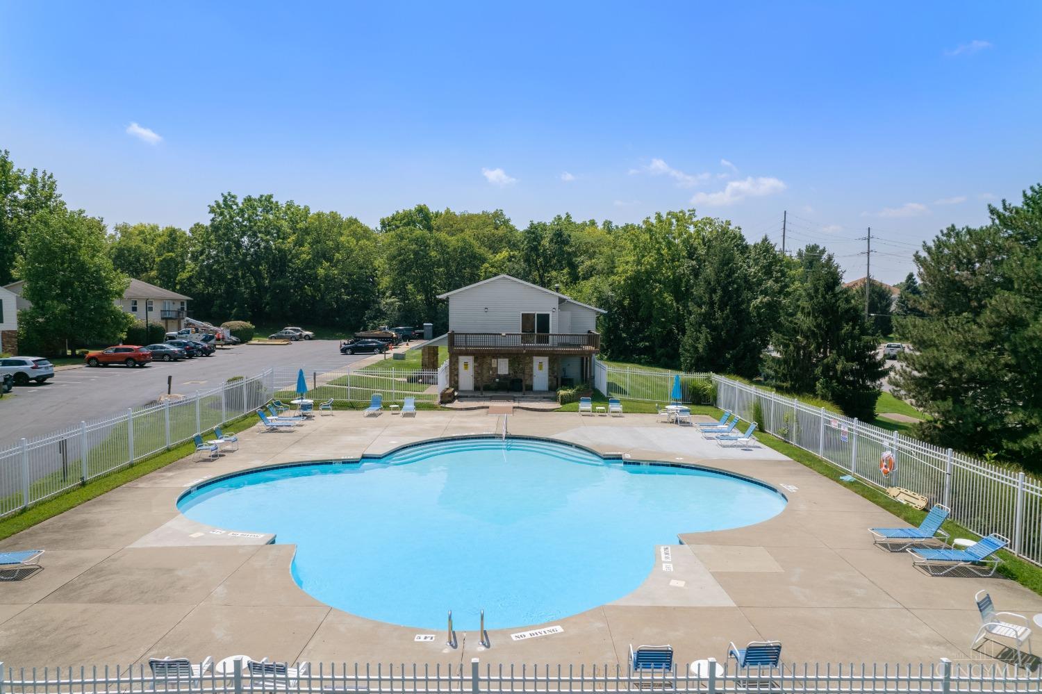 17 Moonbeam Court