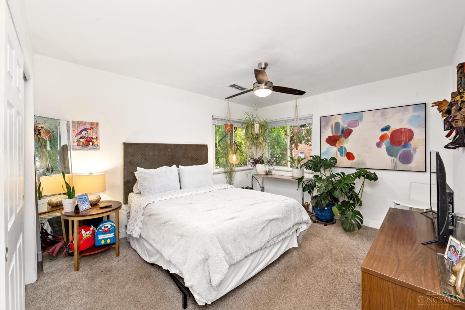 1118 Sunnyslope Drive