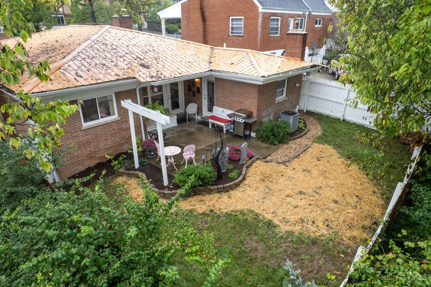 1118 Sunnyslope Drive