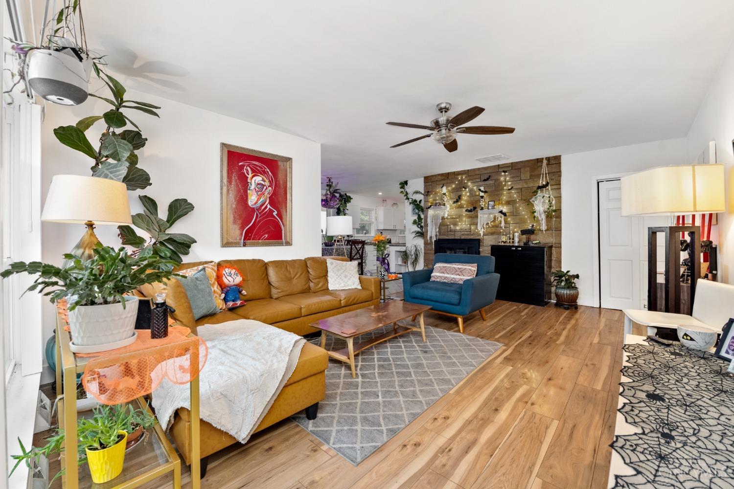 1118 Sunnyslope Drive