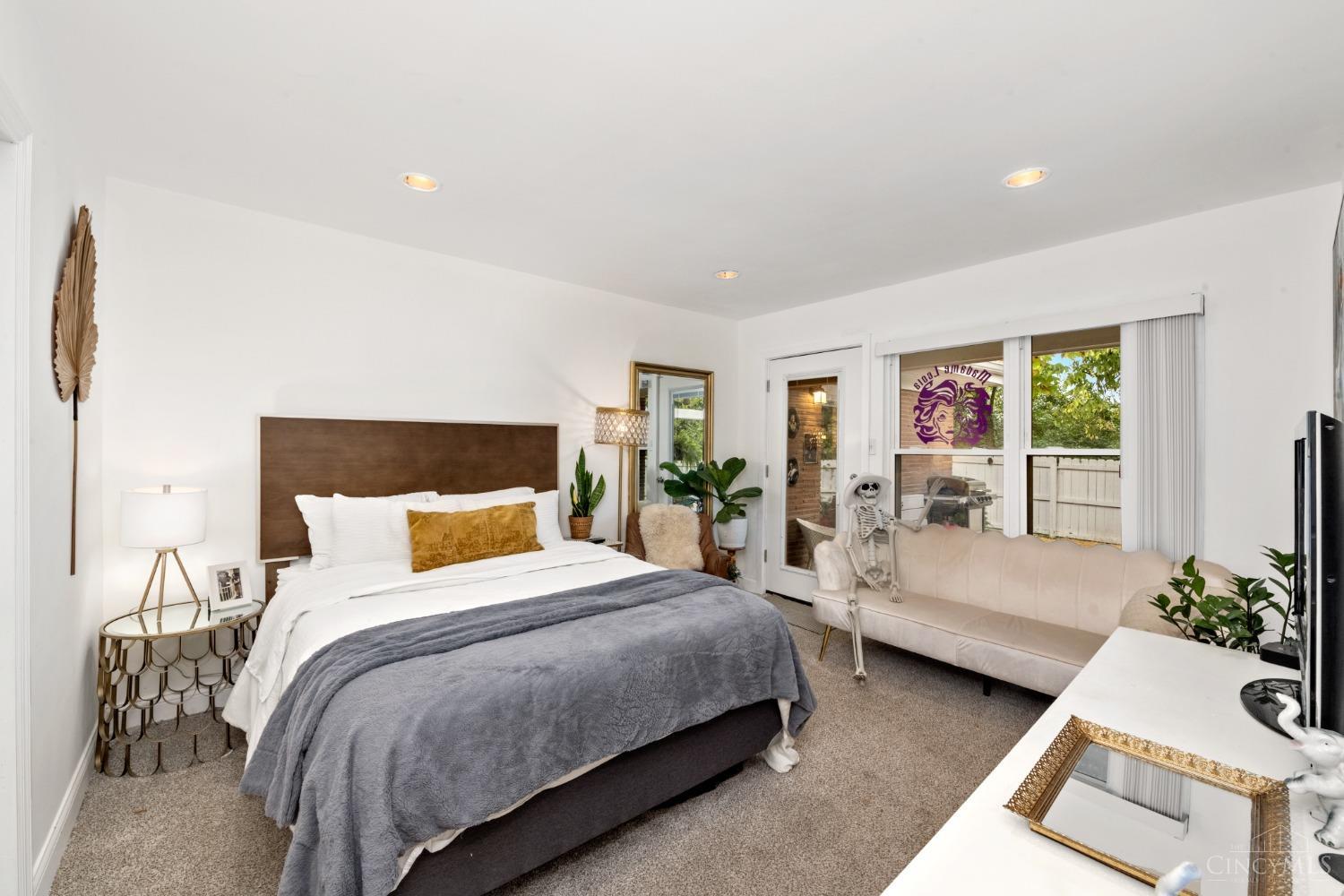 1118 Sunnyslope Drive