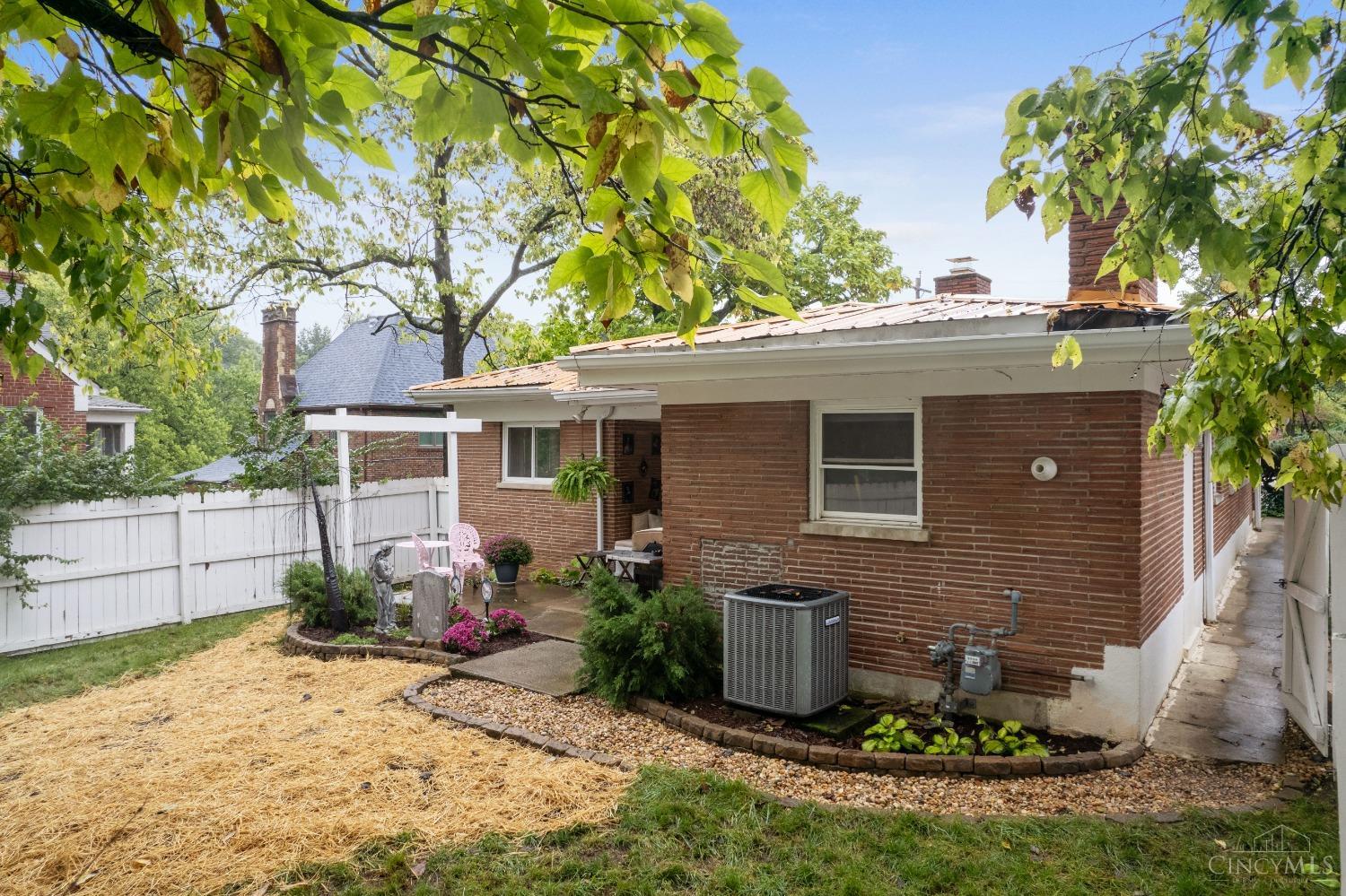 1118 Sunnyslope Drive