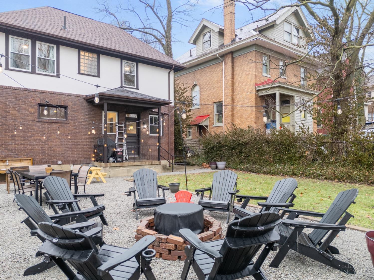1541 St Leger Place