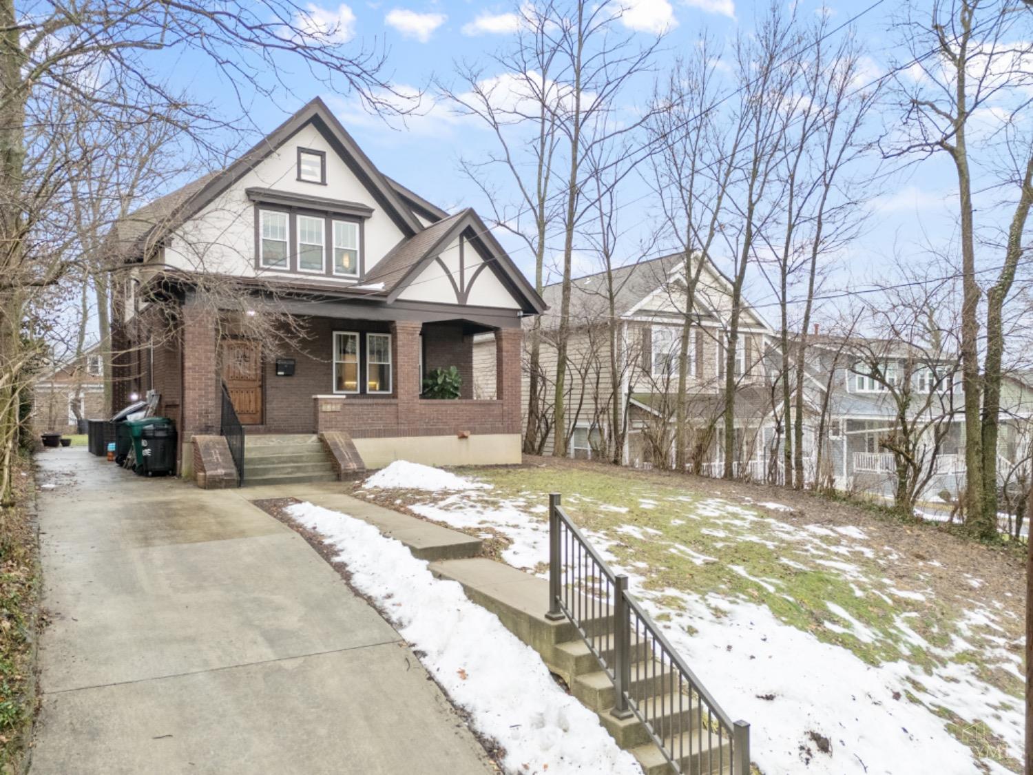 1541 St Leger Place