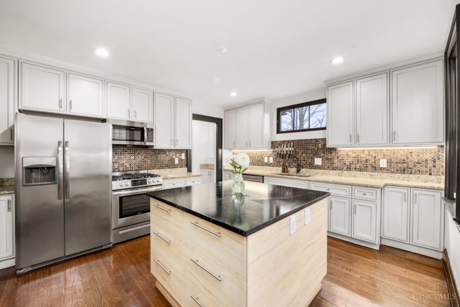 1541 St Leger Place