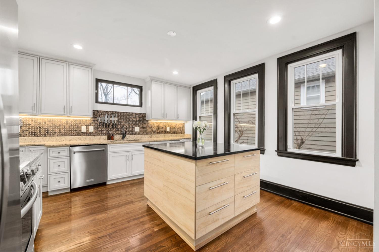 1541 St Leger Place