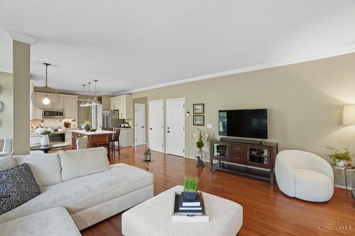 2 Cobblestone Drive