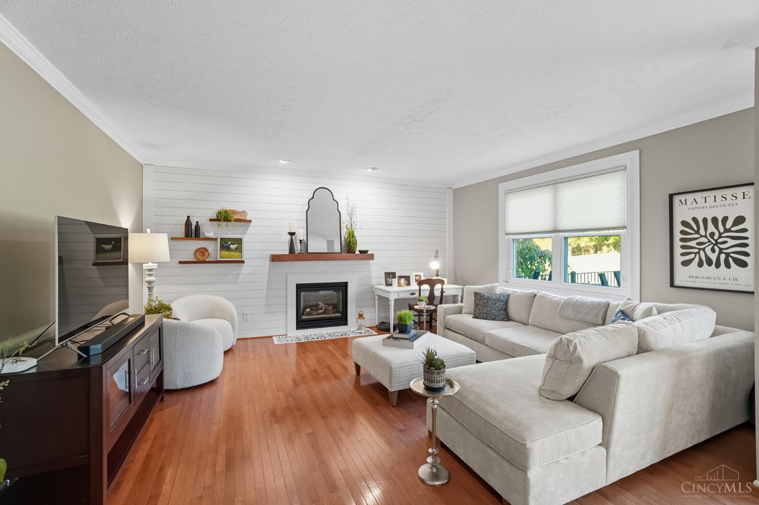 2 Cobblestone Drive