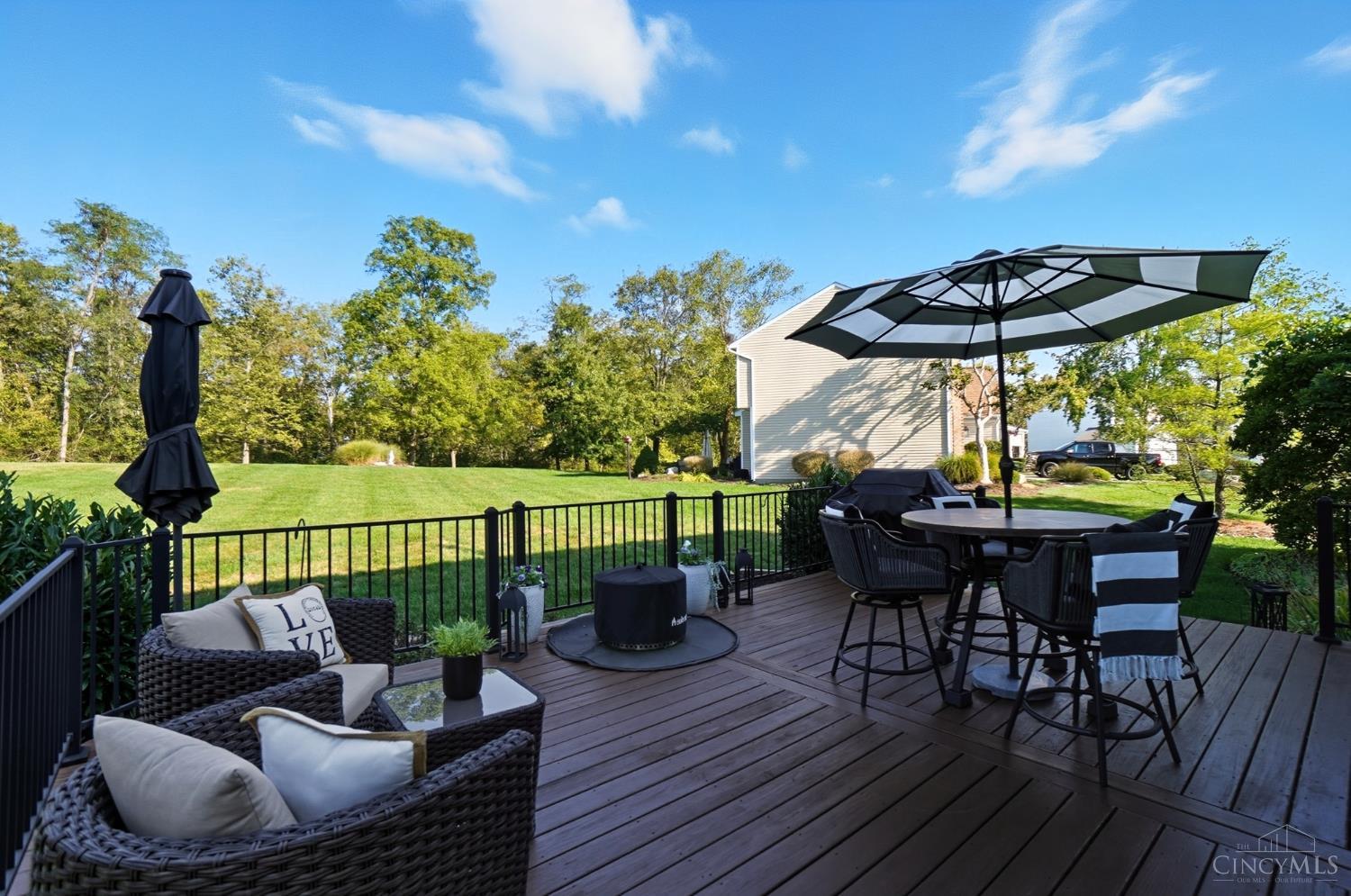 2 Cobblestone Drive