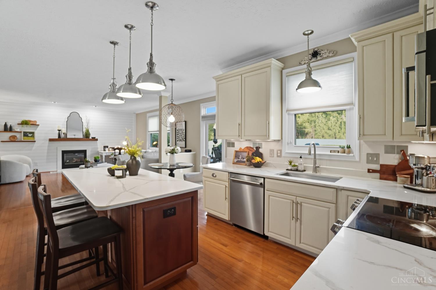2 Cobblestone Drive