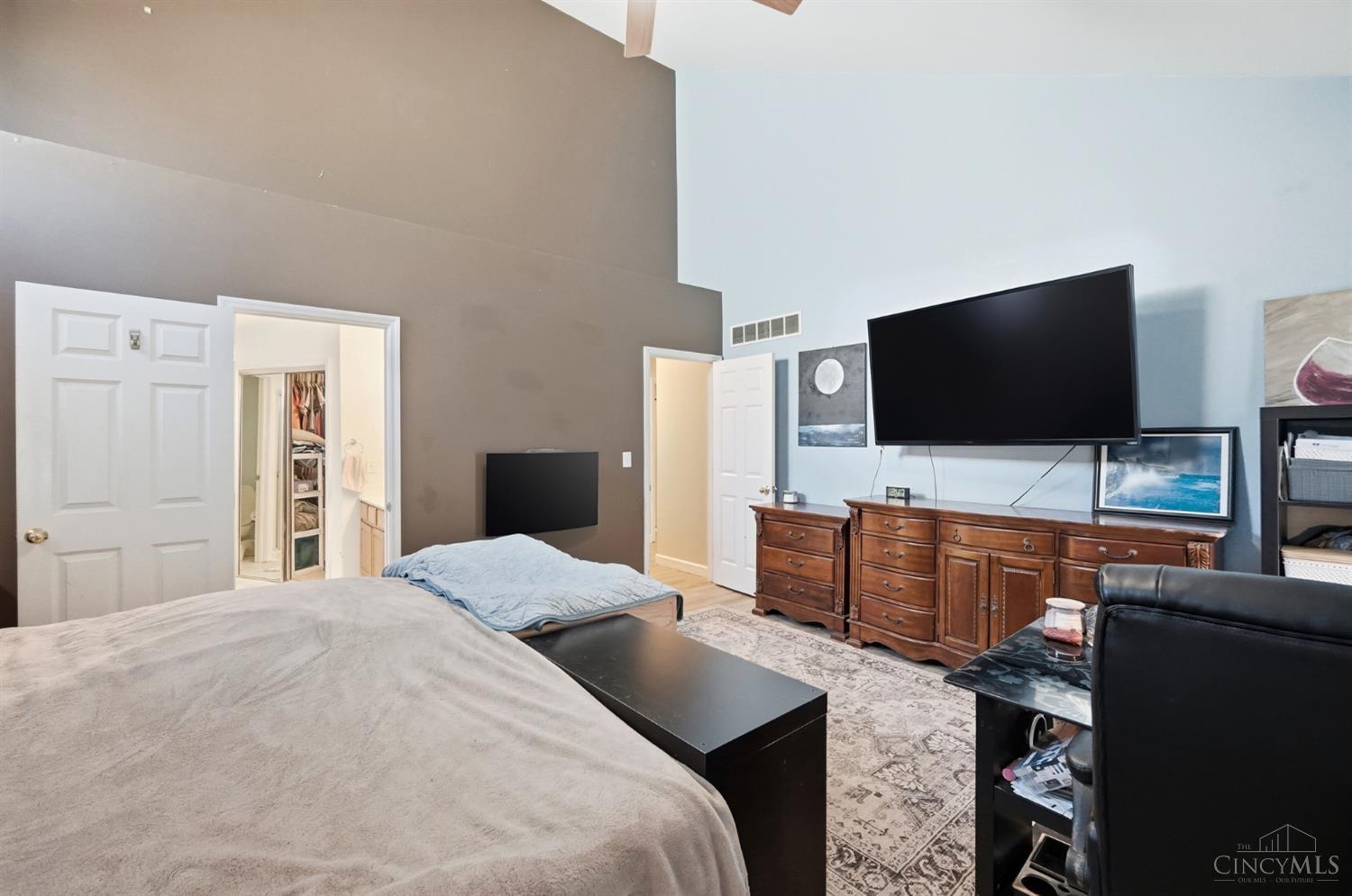 12173 Crestfield Court