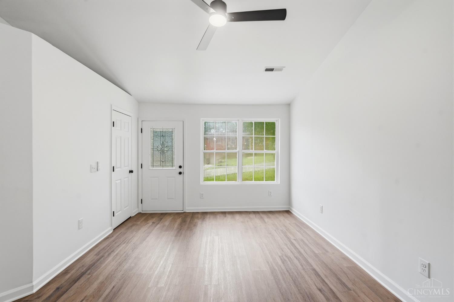 112 W Leslie Avenue