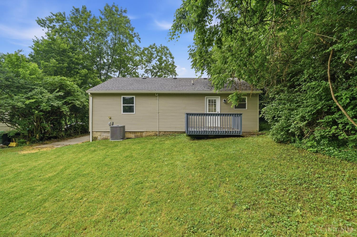 112 W Leslie Avenue