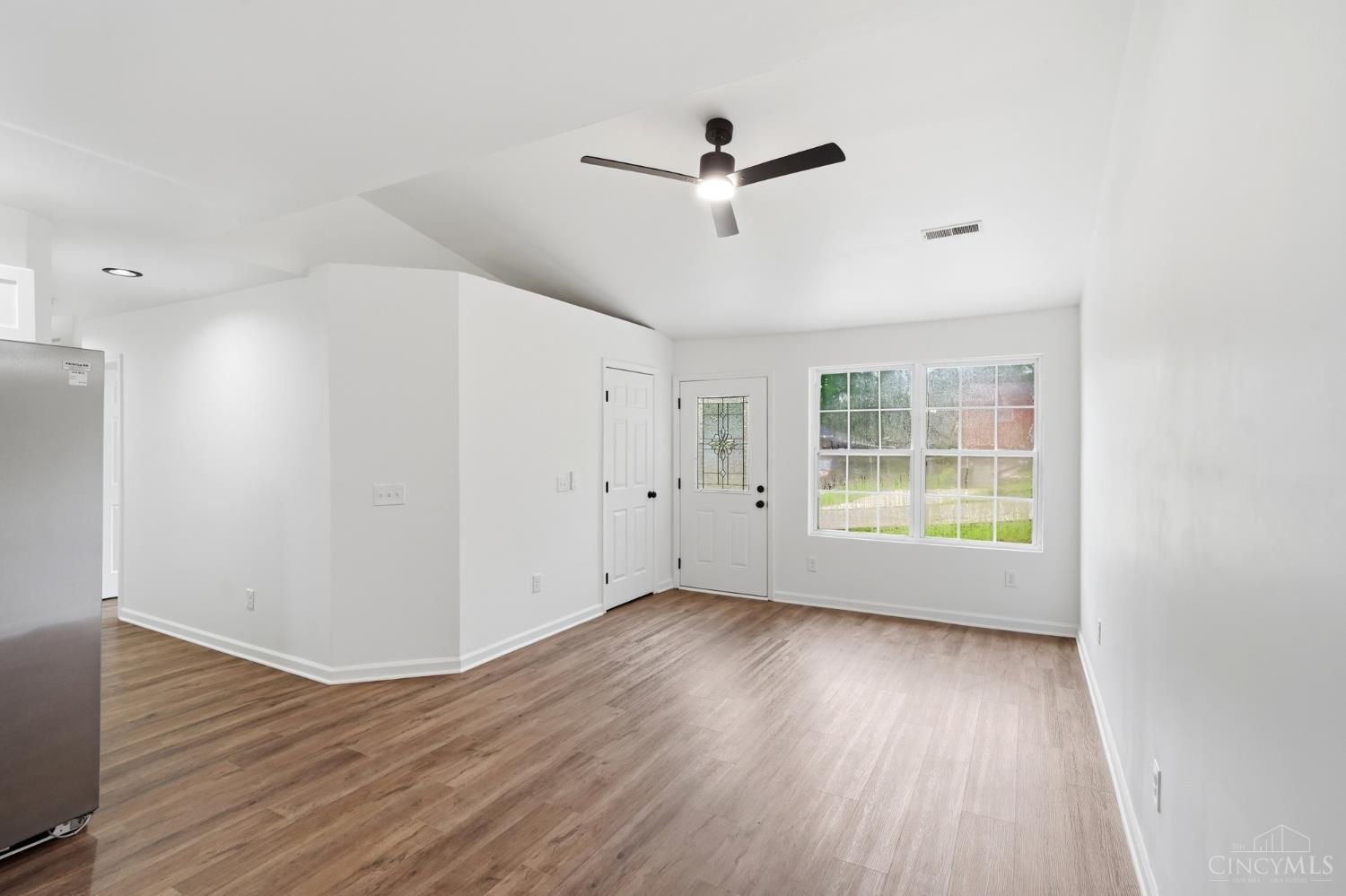 112 W Leslie Avenue