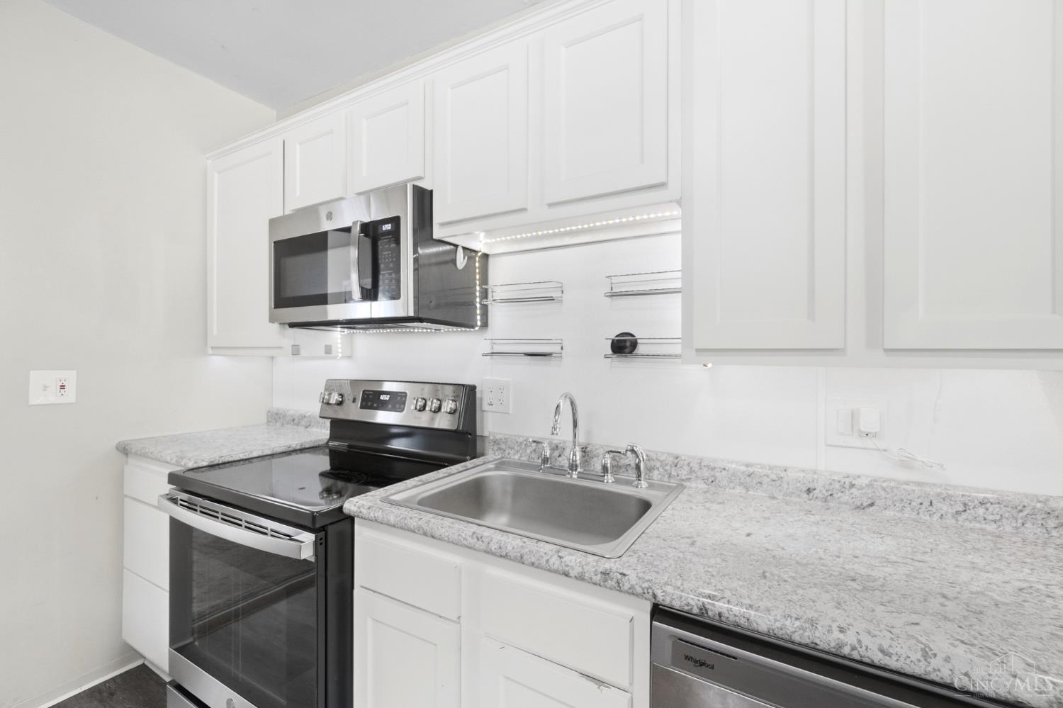 2665 Roosevelt Avenue