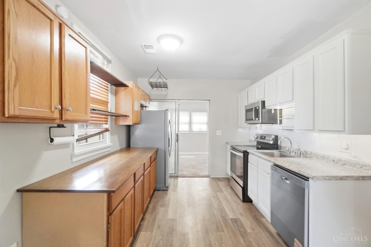 2665 Roosevelt Avenue