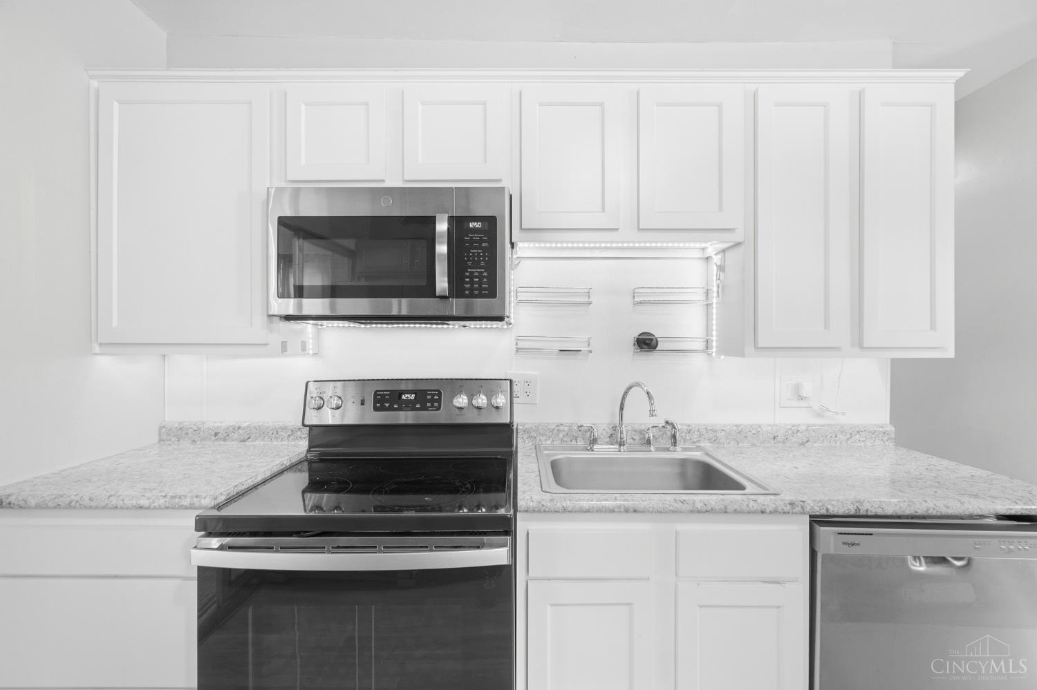 2665 Roosevelt Avenue