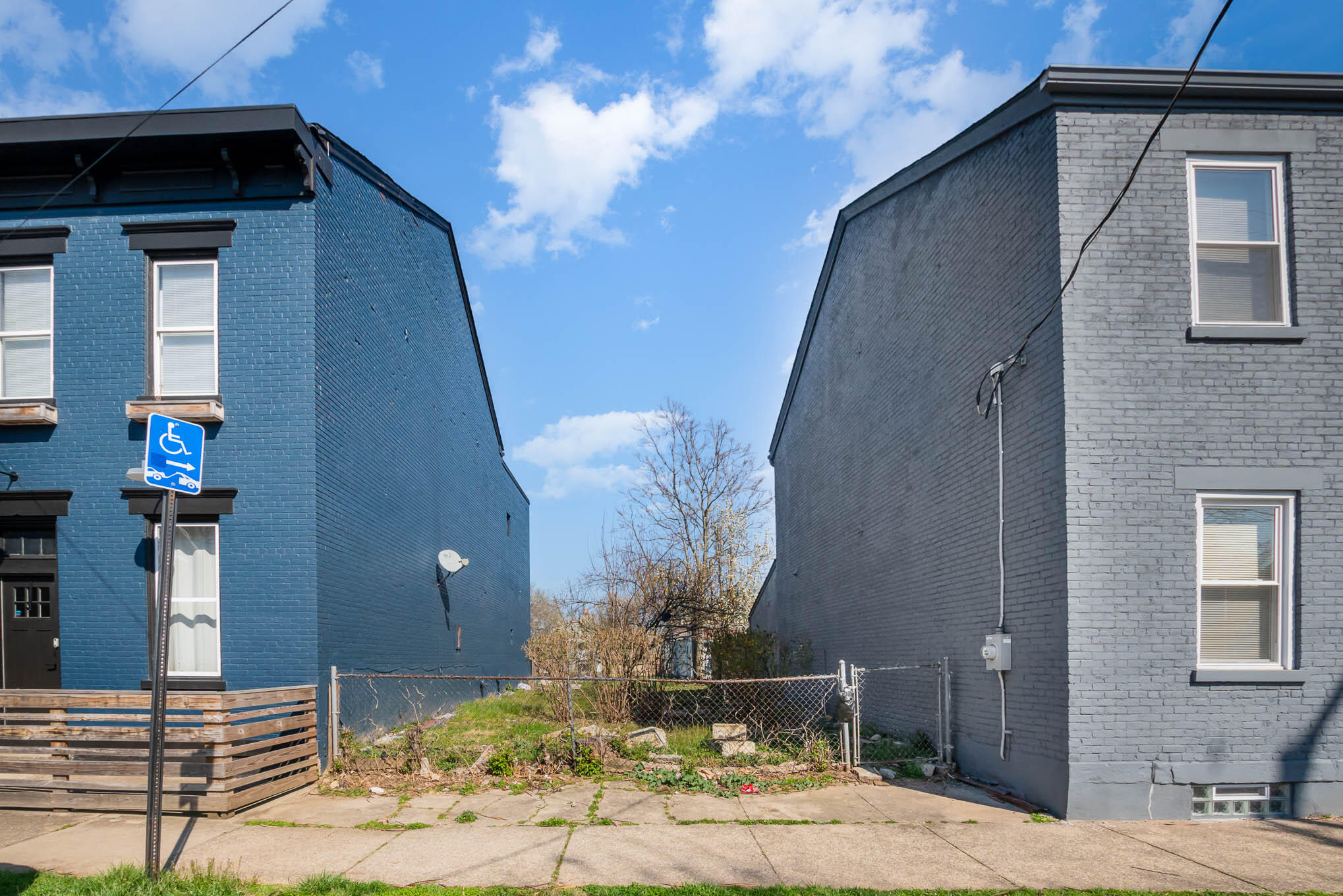 1220 banklick Street
