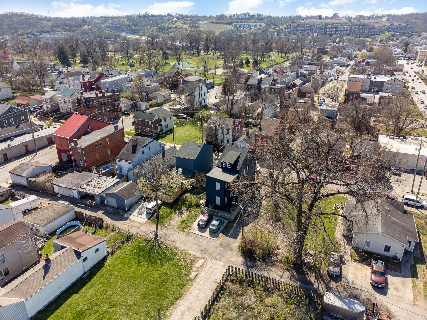 1220 banklick Street