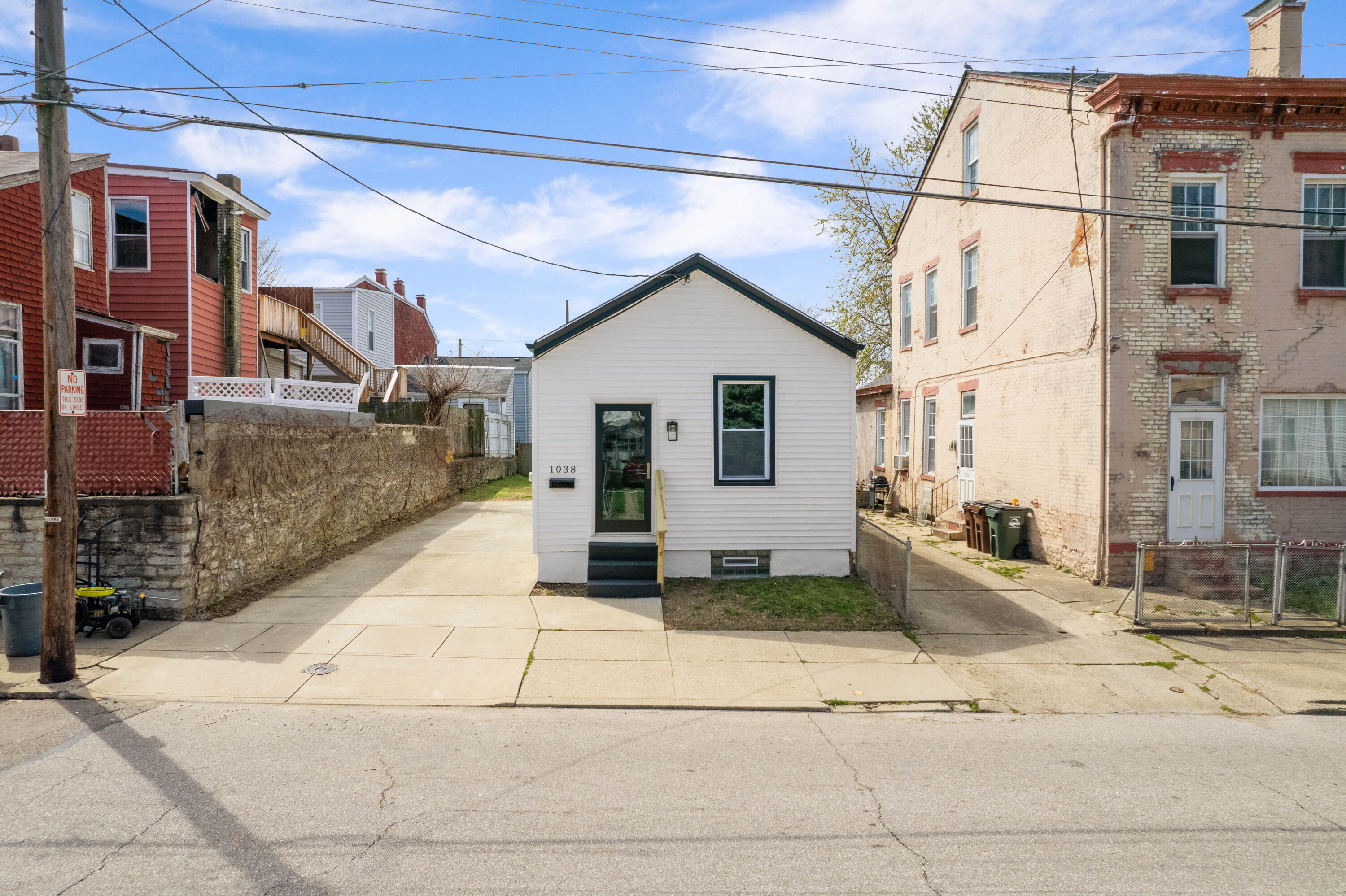 1038 Putnam Street